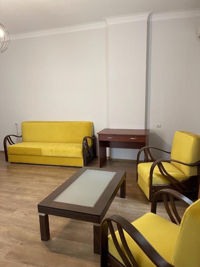 Aristocrat Hotel Тбилиси Екстериор снимка